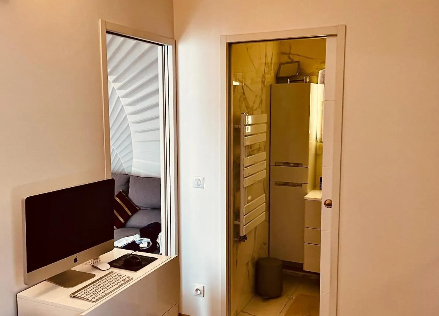 Apartment Jolie 2 Pieces Avec Balcon 15 Eme Paris